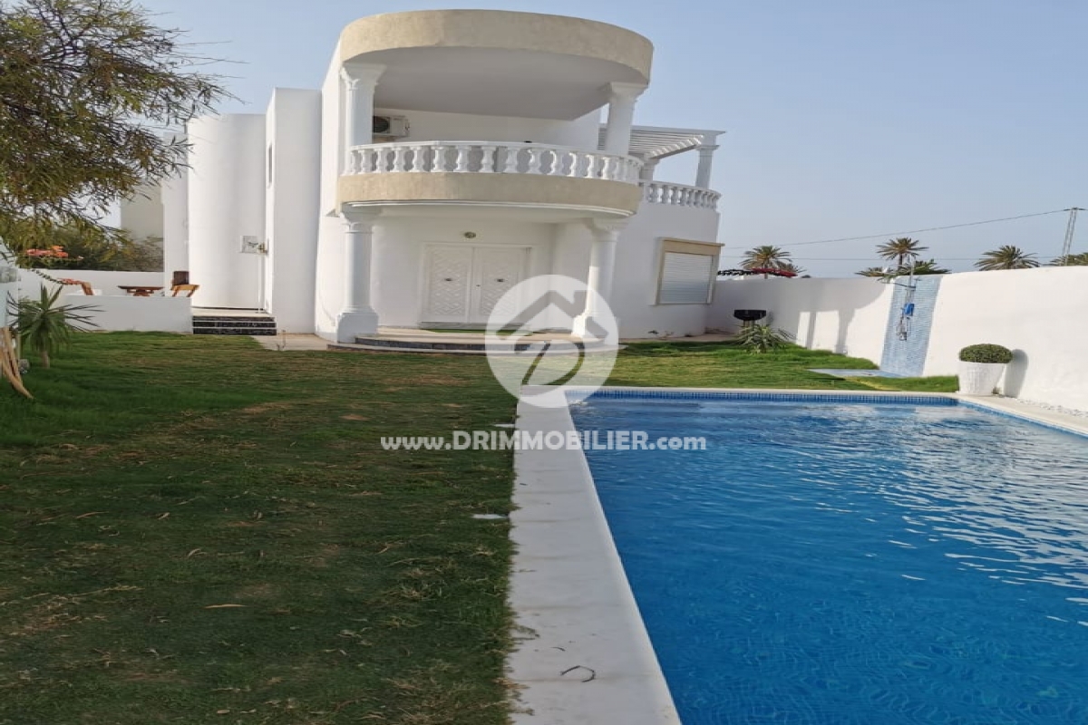 L 338 -                            بيع
                           Villa avec piscine Djerba